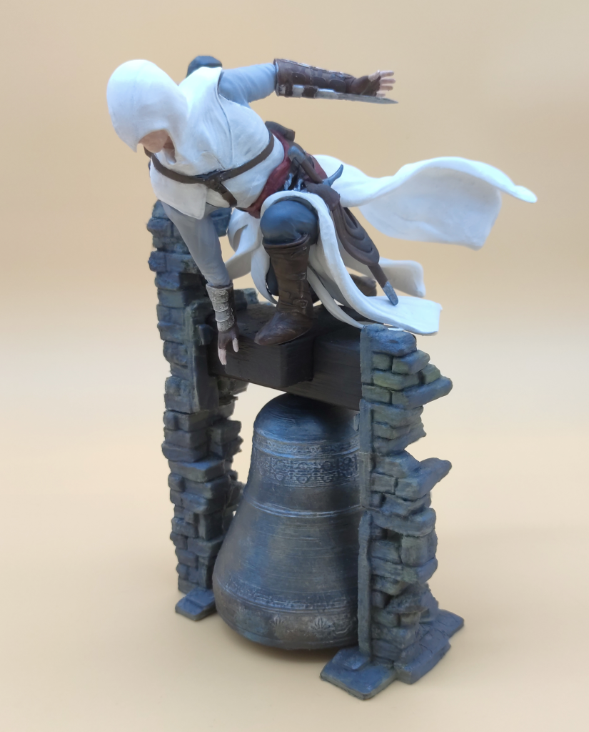 Altair, Assassin's Creed, Ubisoft, lame, capuche, animus, abstergo, templiers, Desmond Milles, jeu vidéo, Cloche, mur, pierre, saut de l'ange, poutre, figurine, impression 3D, Sweet Dream's Lab, Impression 3D, Gravure Laser, objets 3D, Résine époxy.